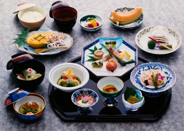 Menggoda Selera di Hakone: Menjelajah Kelezatan Makanan Khas